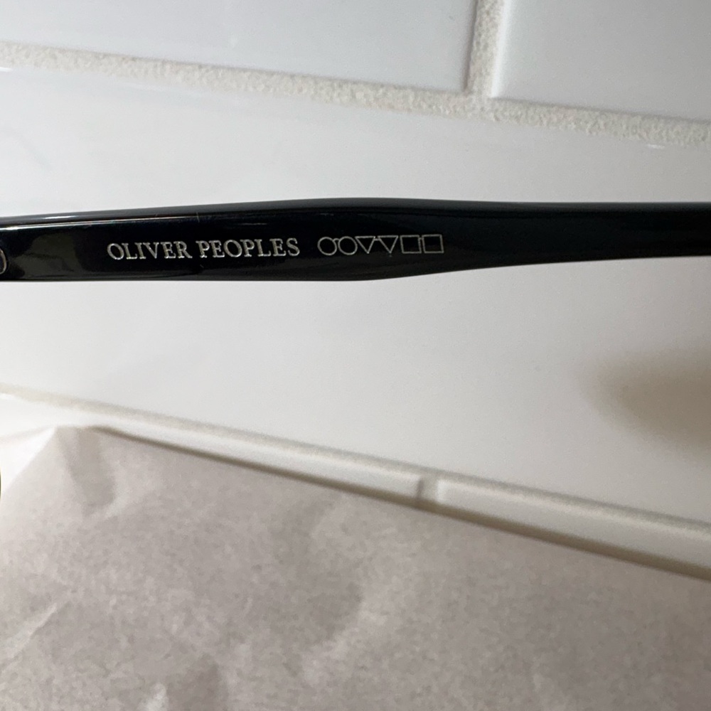 Oliver Peoples Authentic. Black Rectangular Frame… - image 4